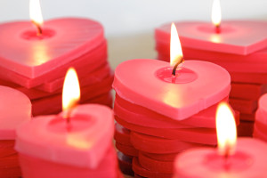 stacked-candle-diy-red-valentines